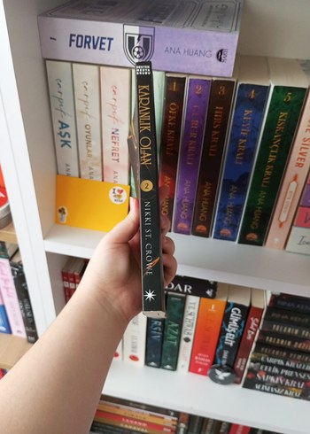 Karanlık Olan - Nikki St. Crowe - Görsel 3