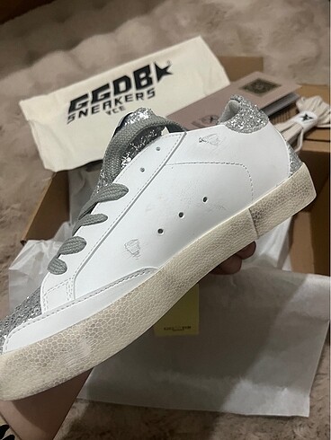 40 Beden Golden goose