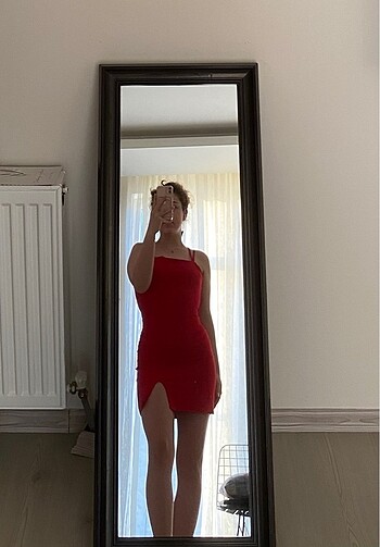 Butik kırmızı elbise