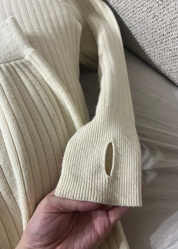 Yüksek Yakalı Beyaz Uzun Triko Elbise - Görsel 2