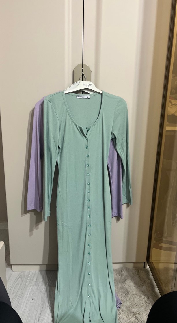 Düğmeli Uzun Kollu Mor Pamuklu Elbise - Görsel 3