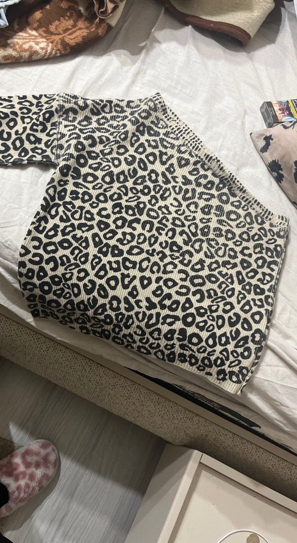 Beyaz Gri Desenli Battaniye - Görsel 2