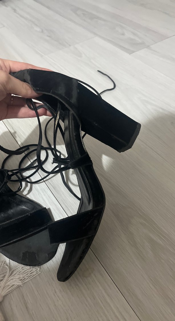Siyah Bağcıklı Gotik İnce Topuklu Kadın Ayakkabı - Görsel 3