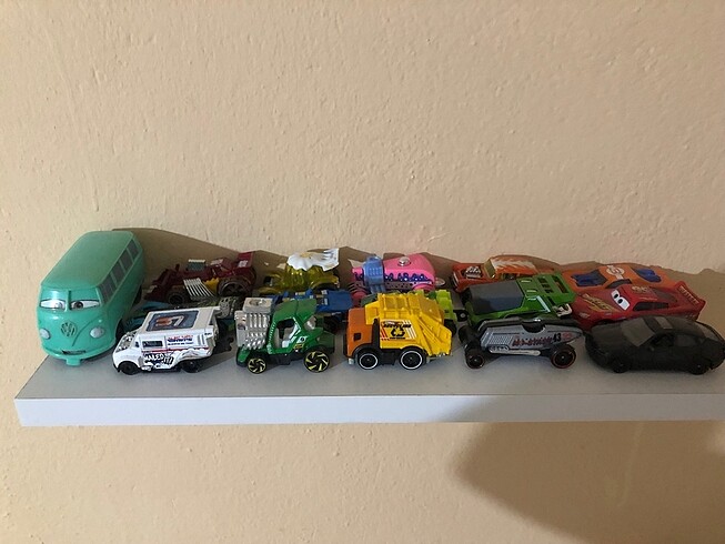 Hot Wheels ve Mqueen Arabalar