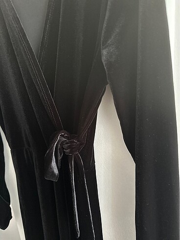 Siyah Elbise - Görsel 3