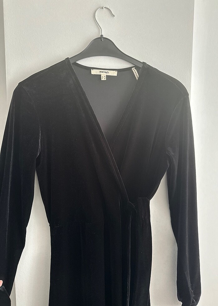 Siyah Elbise - Görsel 2