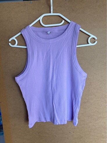 Lila crop