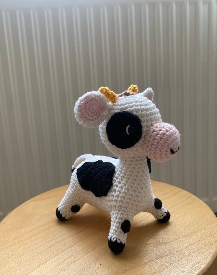 El Örgüsü Beyaz Siyah Peluş İnek Oyuncak - Görsel 5