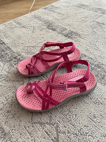30 Beden Skechers sandalet