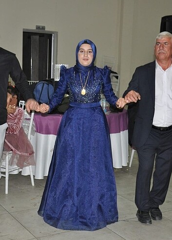 38 Beden Tesettür abiye 38beden olmasnia rağmen kalıbı dar