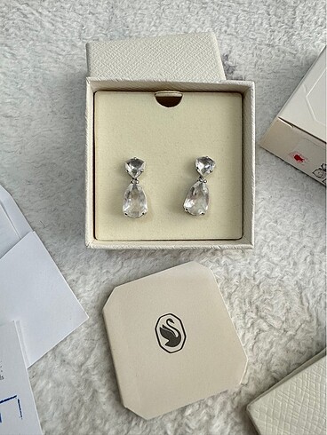 Swarovski küpe