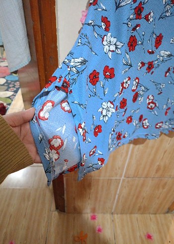 Çiçek Desenli Mavi Gecelik - Görsel 2