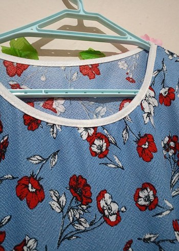 Çiçek Desenli Mavi Gecelik - Görsel 4