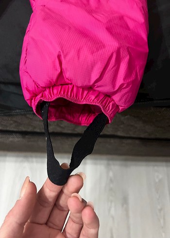 Kız Bebek Pembe Kapüşonlu Kar Tulumu - Görsel 4