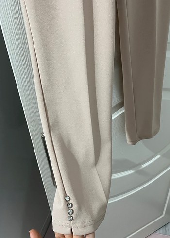 Bej Kadın Pilili Kumaş Pantolon - Görsel 3