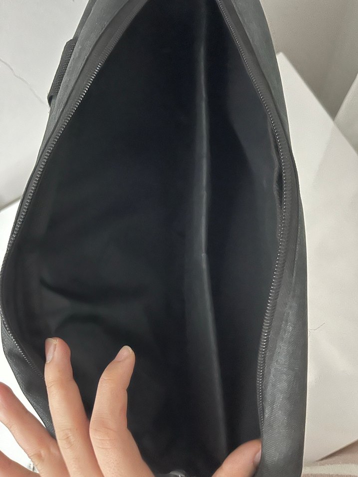 Siyah Fermuarlı Bilgisayar-Laptop Çantası - Görsel 3