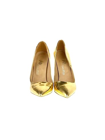 37 Beden Diğer Stiletto %70 İndirimli.