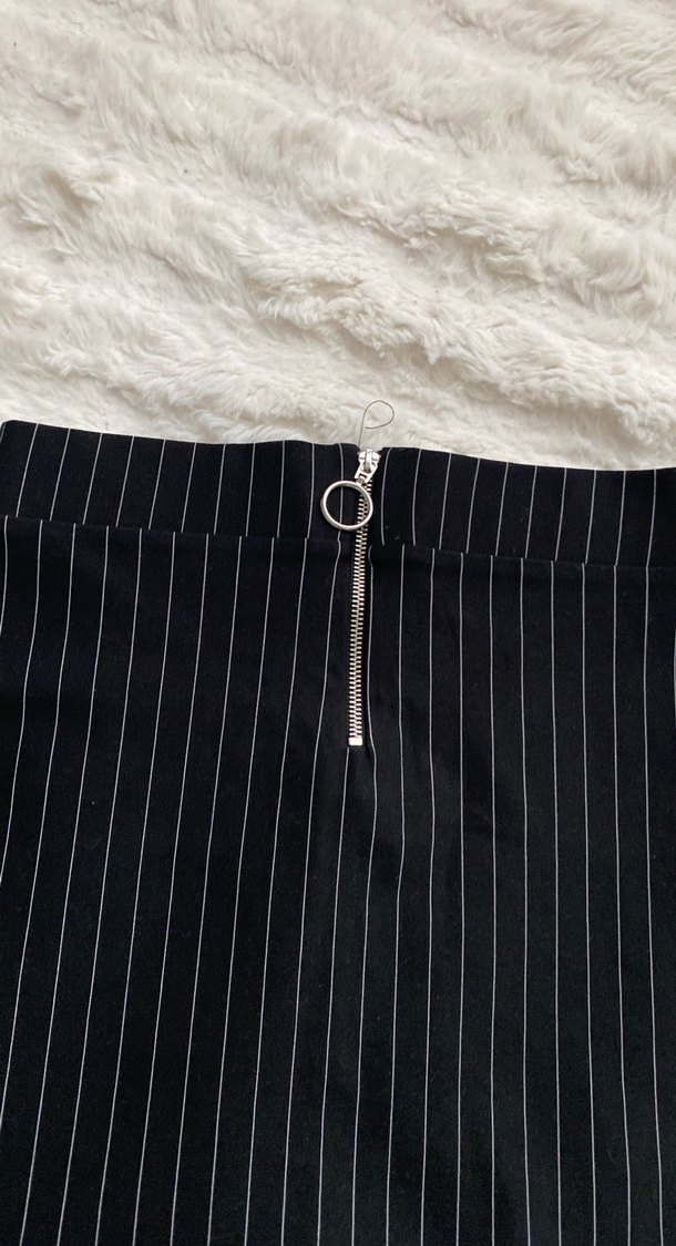 Çizgili Siyah Kemerli Mini Etek - Görsel 2