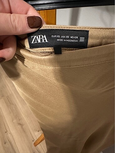 xs Beden Zara midi etek