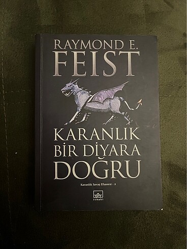 Karanlık Bir Diyara Doğru