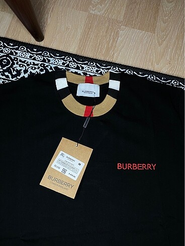 Burberry Tişört