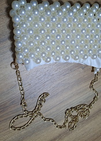 İnci İşlemeli Zincir Detaylı Beyaz Vücut Zinciri - Görsel 2