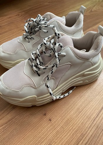 Beyaz Bağcıklı Kadın Spor Ayakkabı - Görsel 2