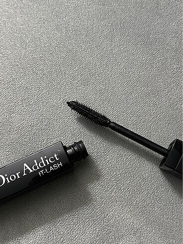 Beden DİOR maskara