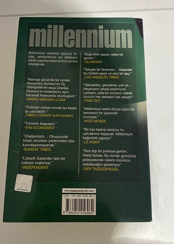  Arı Kovanına Çomak Sokan Kız - Stieg Larsson