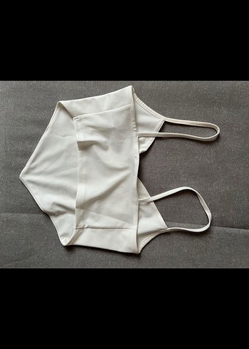 Beyaz V Yaka İp Askılı Büstiyer - Görsel 4