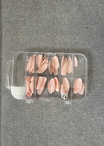 Bej Pastel Sahte Tırnak Seti - Görsel 2