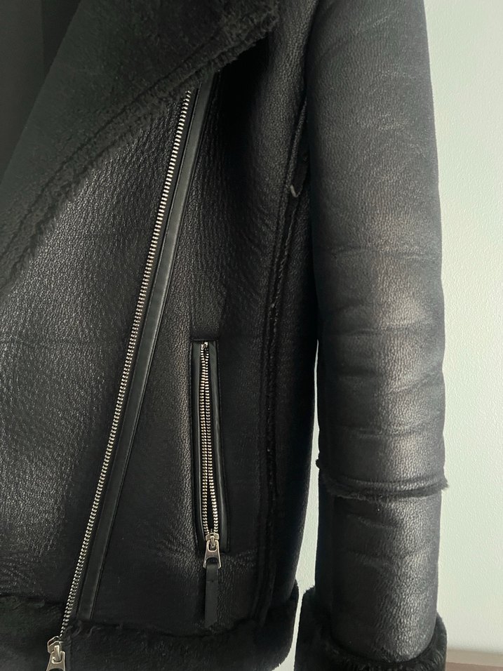 Stradivarius Siyah Kürklü Deri Biker Ceket - Görsel 2