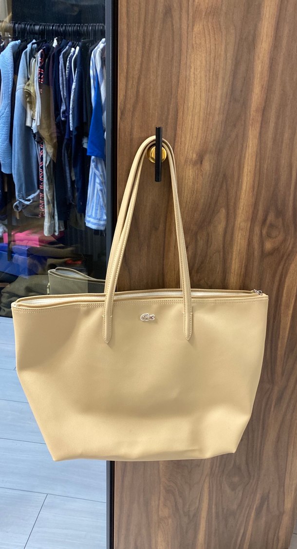 Lacoste Bej Kadın Fermuarlı Omuz Çantası - Görsel 2