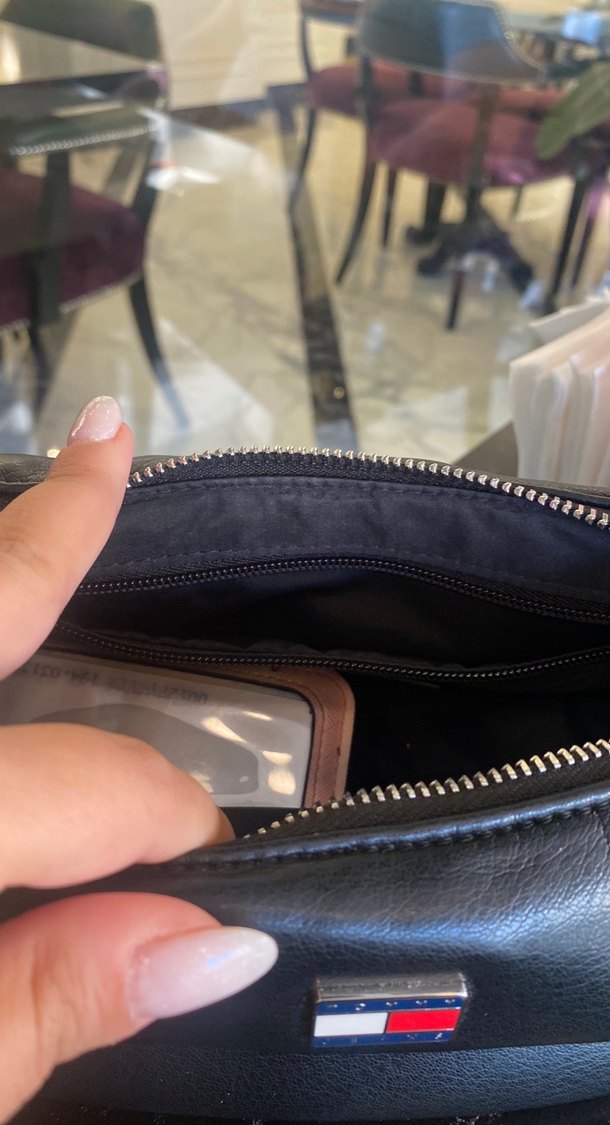 Fermuarlı Siyah Deri Tommy Hilfiger Kadın Çanta - Görsel 3