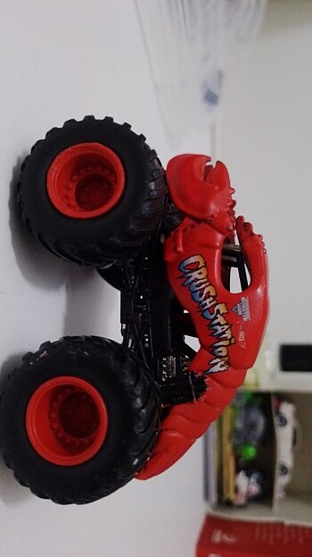  Beden Monster tracks araba