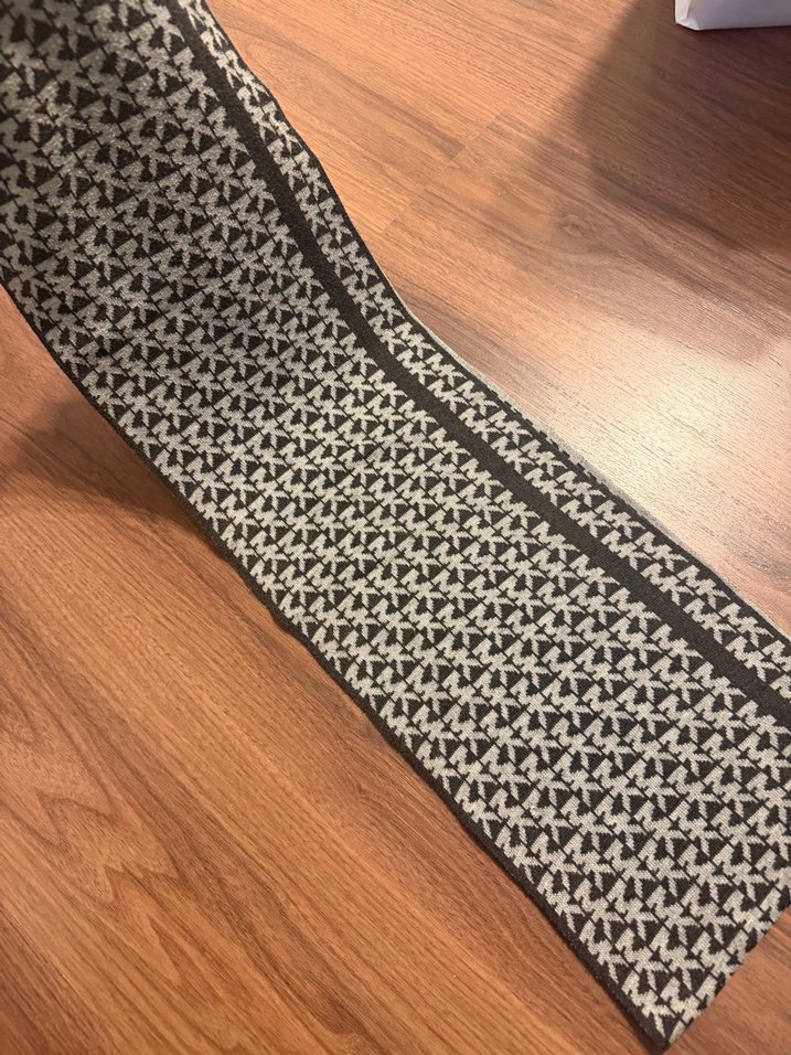 Michael Kors Gri Desenli Atkı/ Boyunluk - Görsel 2