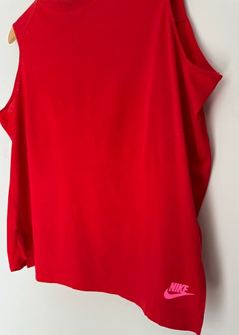 Nike Nike Kolsuz Kırmızı Basic Spor Tişört