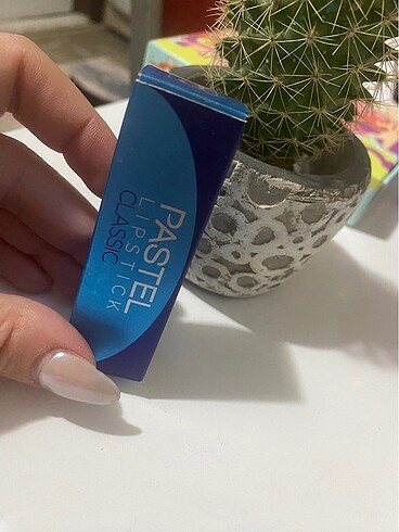 Pastel Klasik ruj