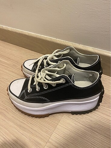 36 Beden Converse run star hike platform