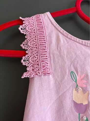 8 Yaş Beden LC WAKİKİ 8-9 yaş pembe kolsuz t-shirt