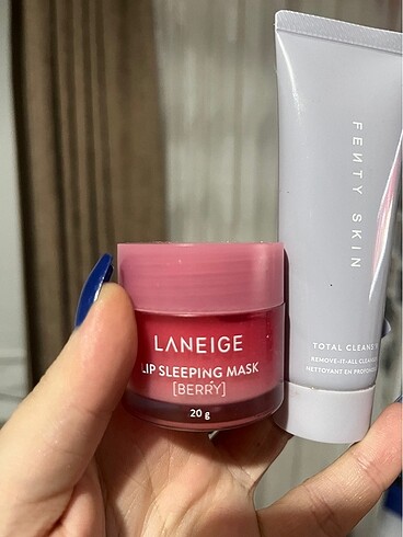 Laneige Gece dudak maskesi Fenty makyaj temizleme yağı