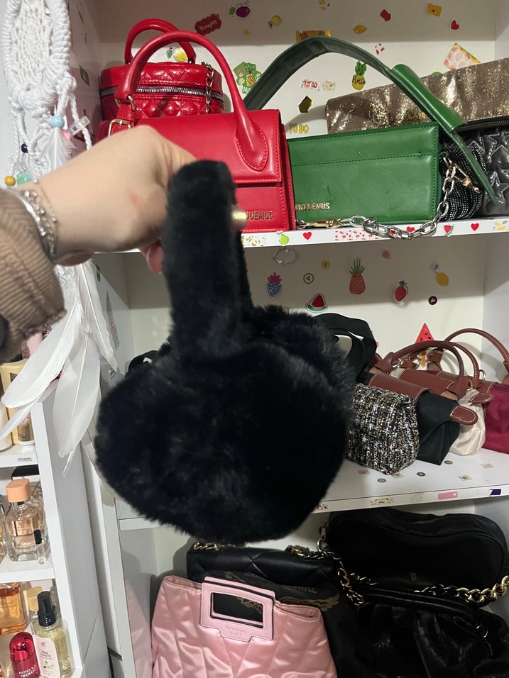 Siyah Peluş Kulaklık - Görsel 3