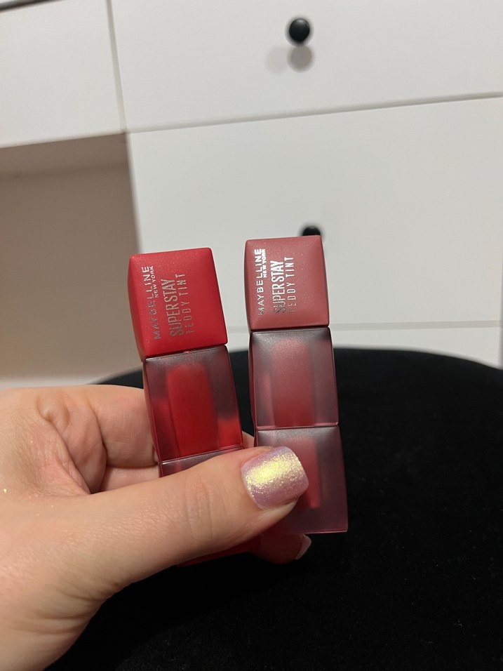 Maybelline Parlak Kırmızı Ruj - Görsel 2