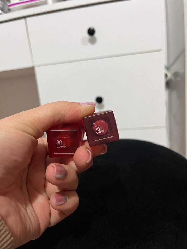 Maybelline Parlak Kırmızı Ruj - Görsel 4