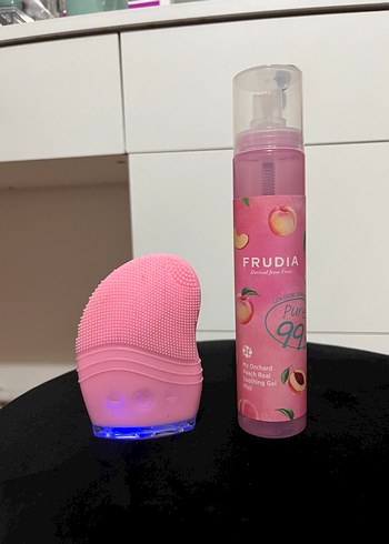 Pastel Pembe Yüz Temizleme Cihazı ve Jel - Görsel 5