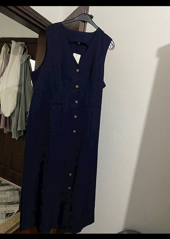 Düğmeli Siyah Uzun Ofis Elbisesi - Görsel 2