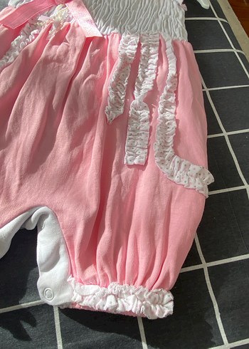 Pembe Nakışlı Fırfırlı Bebek Kız Tulum - Görsel 3