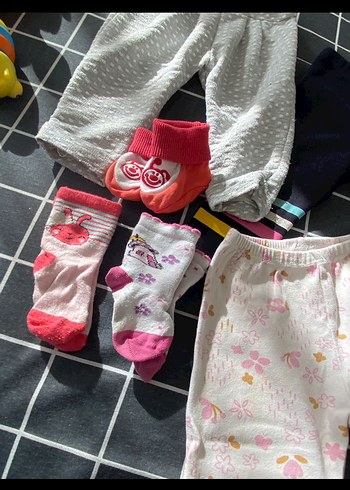 Bebek Kız Üçlü Pantolon ve Çorap Seti - Görsel 4