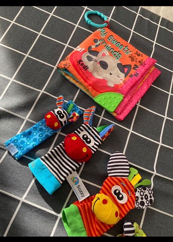 Çıngıraklı eldiven ve Kitap - Görsel 3