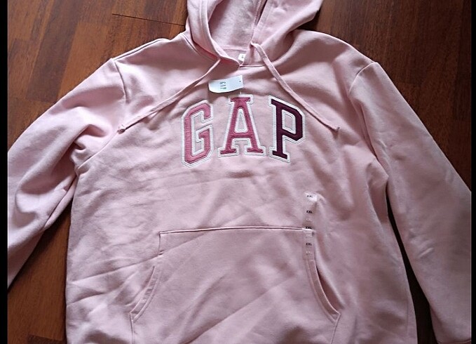 GAP Sweatshirt